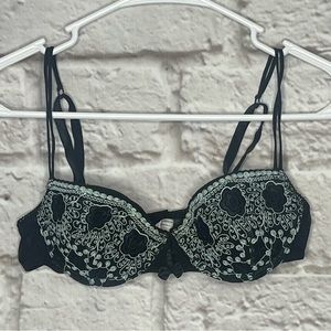 Delicates Bra Black Flower‎ Size 34A